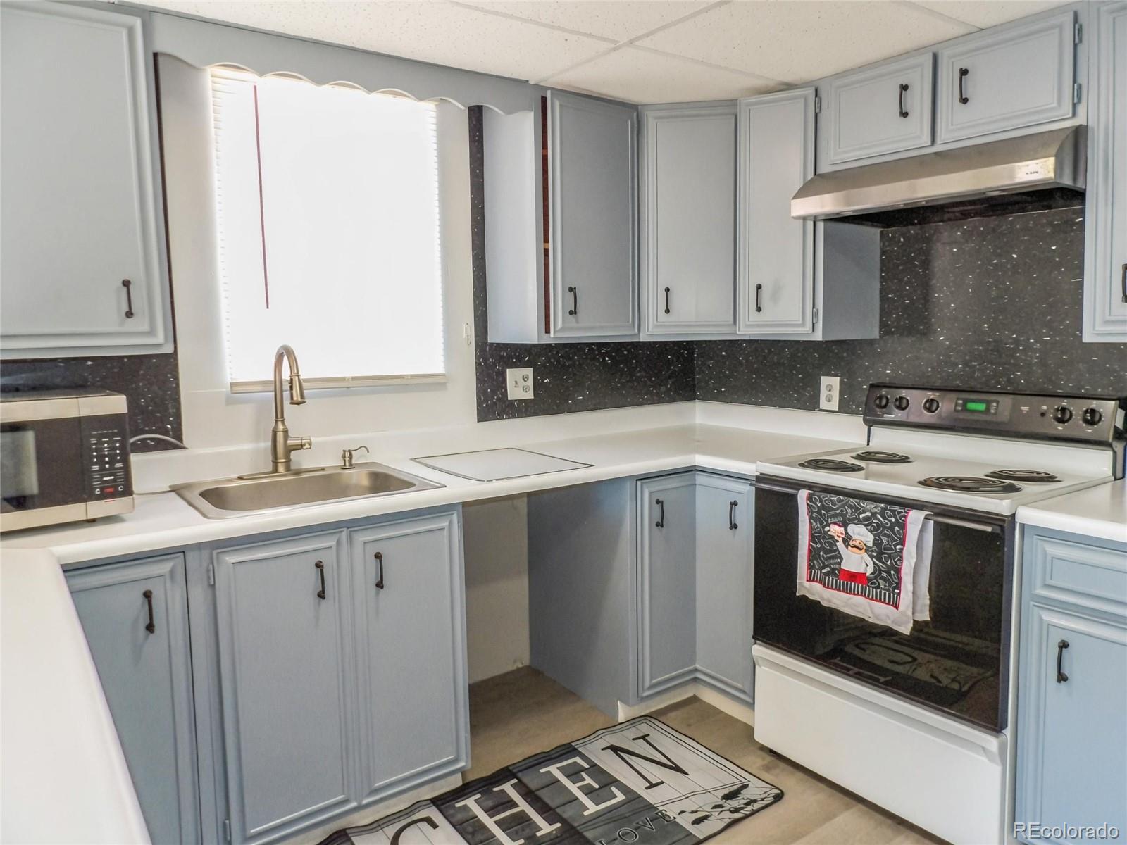 MLS Image #2 for 908 e 9th street,pueblo, Colorado