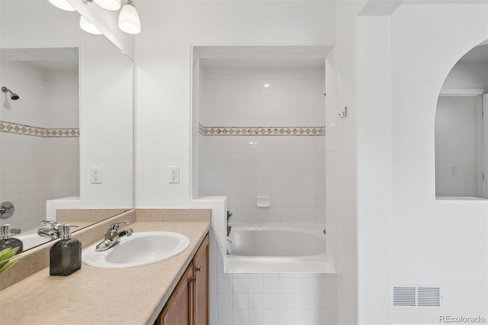MLS Image #16 for 10747  towerbridge circle,highlands ranch, Colorado