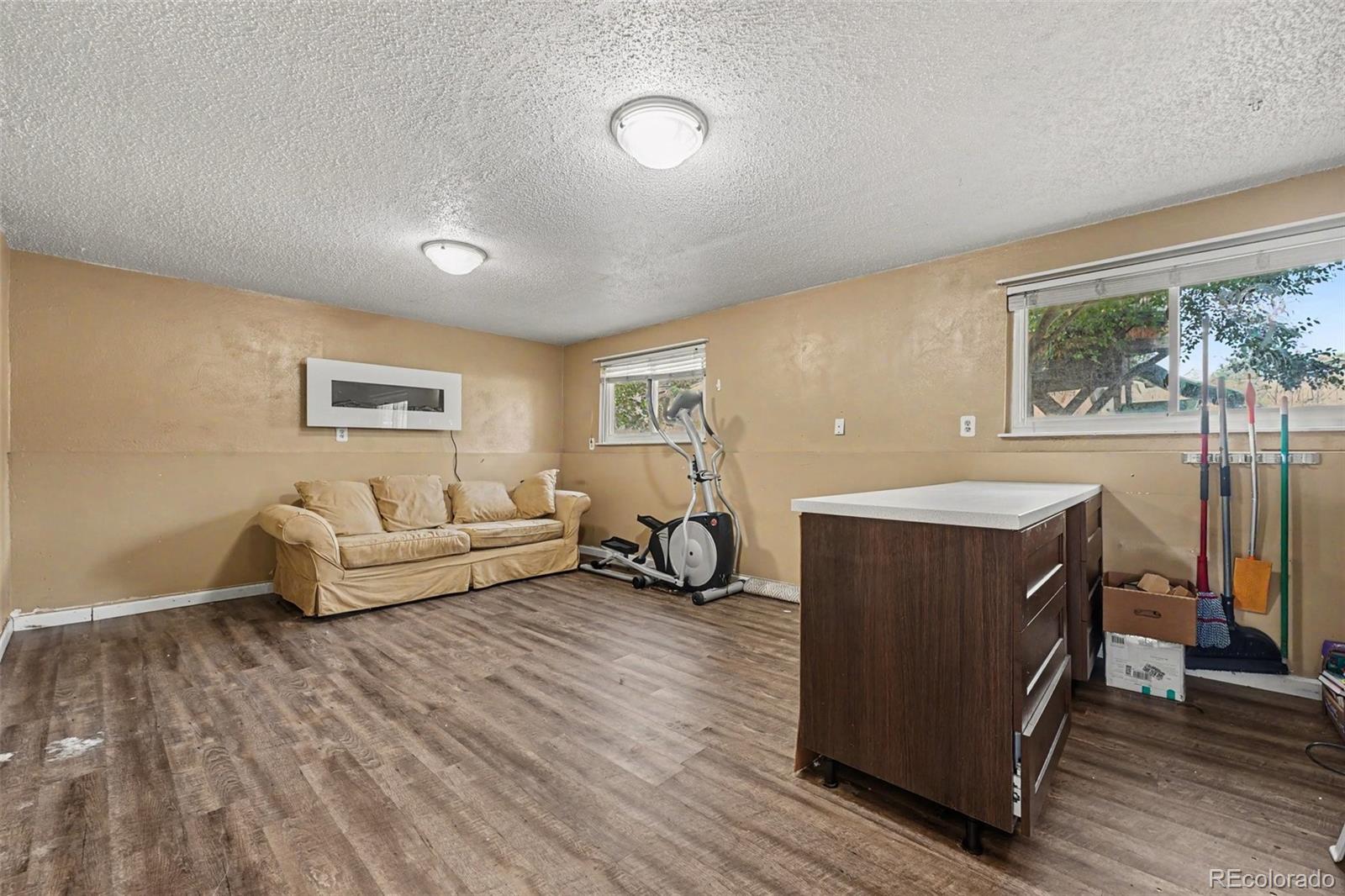 MLS Image #12 for 9755  elizabeth street,thornton, Colorado