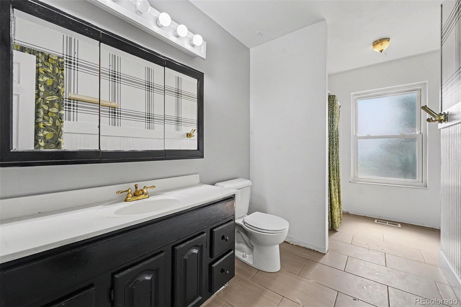 MLS Image #7 for 9755  elizabeth street,thornton, Colorado