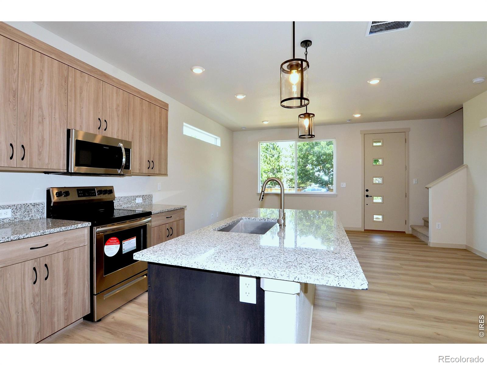 MLS Image #12 for 529 s 10th street,berthoud, Colorado