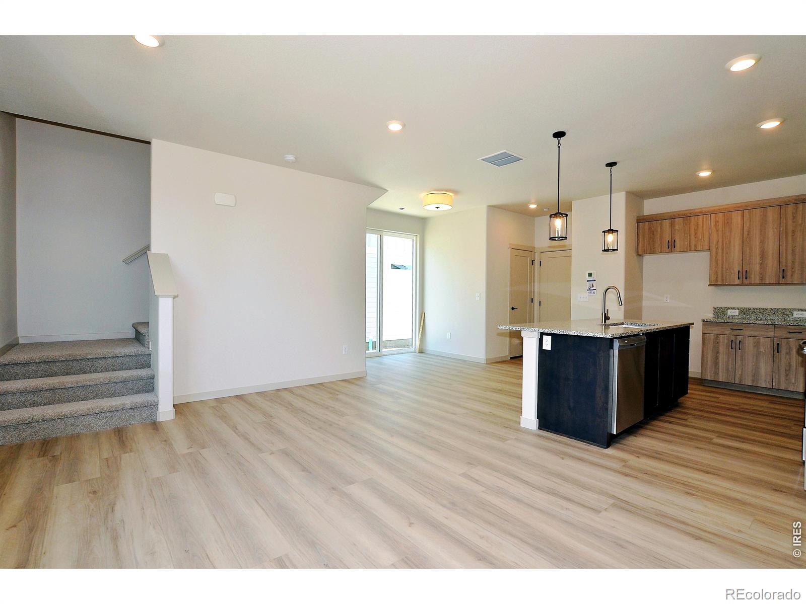 MLS Image #8 for 529 s 10th street,berthoud, Colorado
