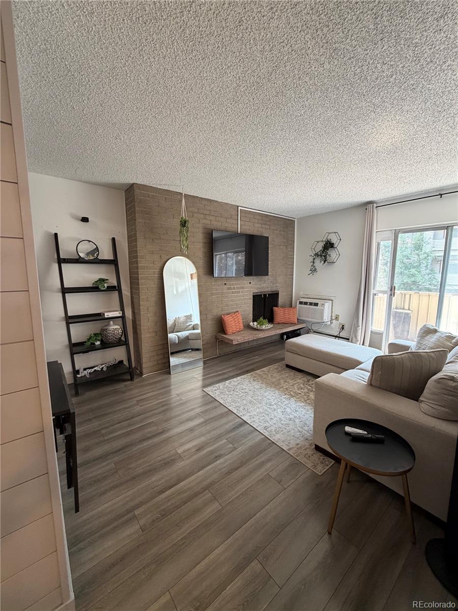 MLS Image #0 for 4110  hale parkway,denver, Colorado