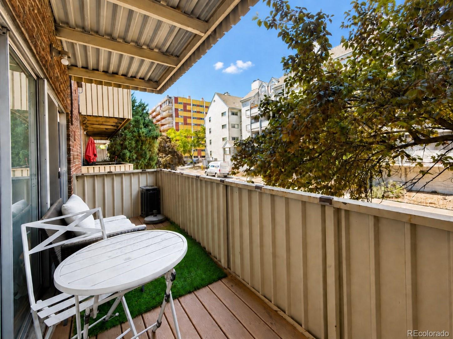 MLS Image #11 for 4110  hale parkway,denver, Colorado