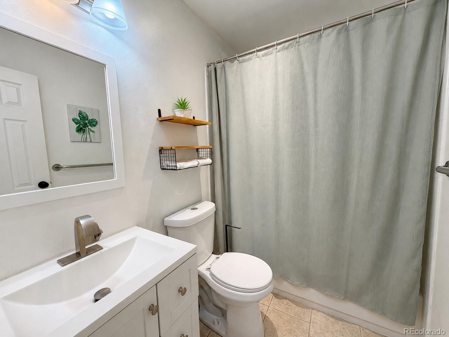 MLS Image #8 for 4110  hale parkway,denver, Colorado