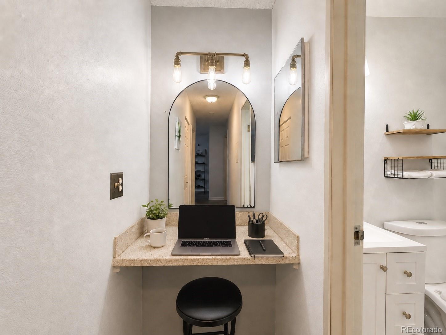 MLS Image #9 for 4110  hale parkway,denver, Colorado