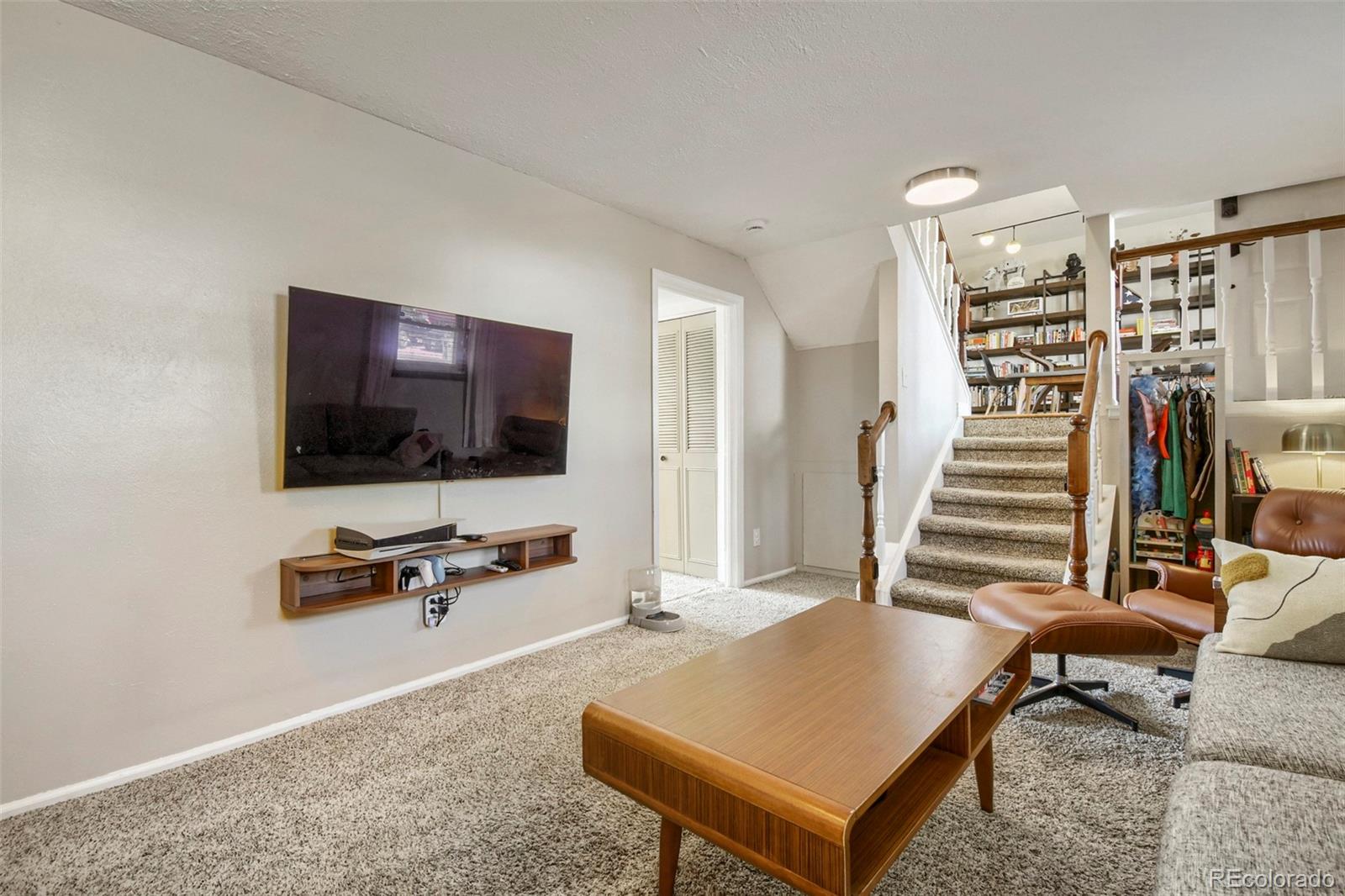 MLS Image #10 for 10946  glencoe place,denver, Colorado