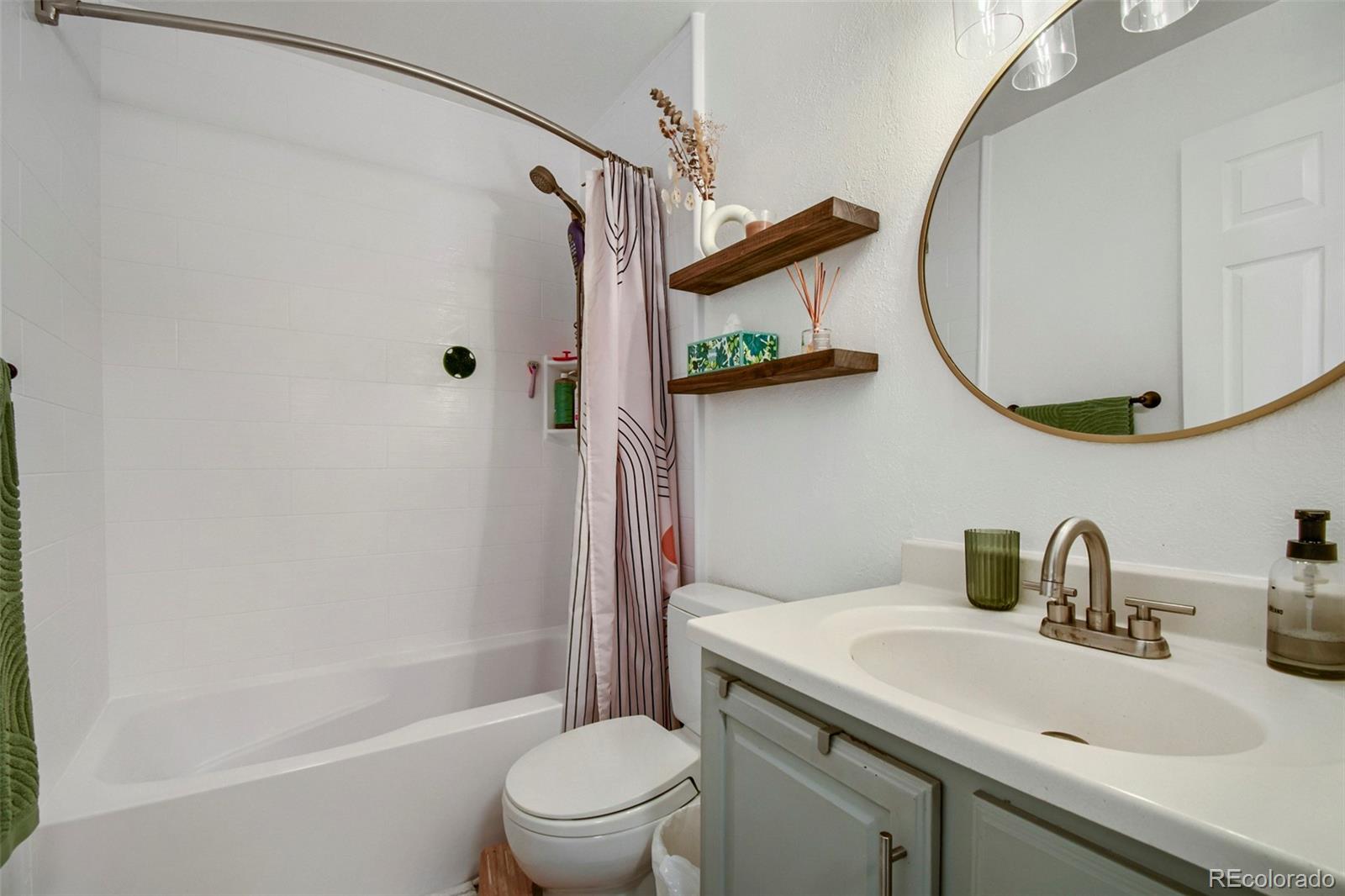 MLS Image #19 for 10946  glencoe place,denver, Colorado