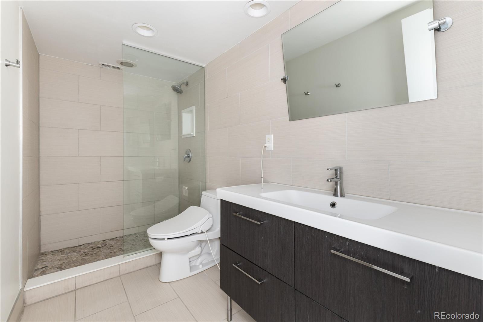 MLS Image #14 for 790 n washington street 706,denver, Colorado