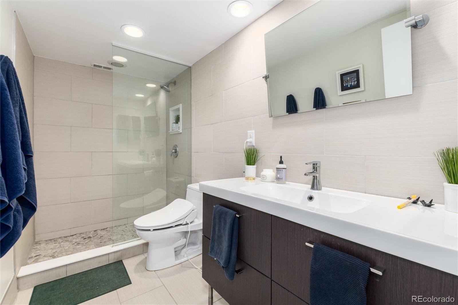 MLS Image #15 for 790 n washington street 706,denver, Colorado