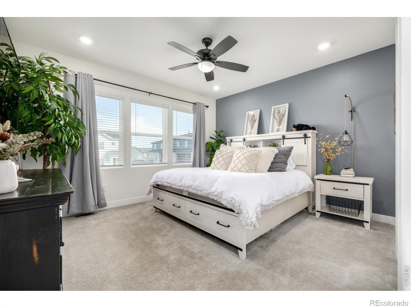 MLS Image #10 for 8863  fraser river loop,littleton, Colorado