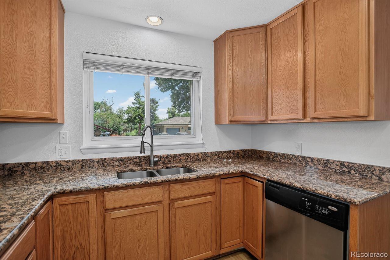 MLS Image #17 for 292  linda sue lane,denver, Colorado