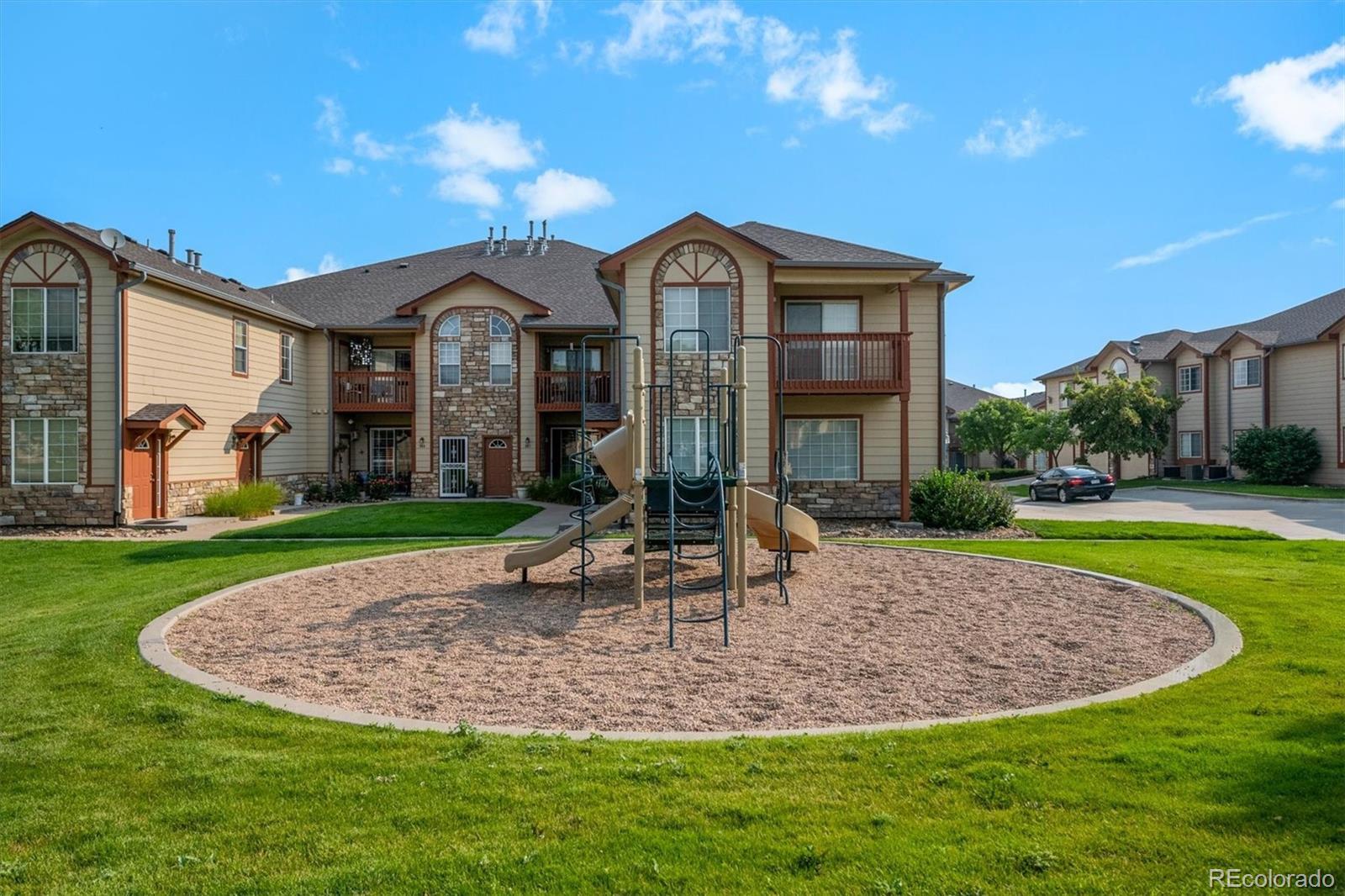 MLS Image #27 for 3261 e 103rd place,denver, Colorado