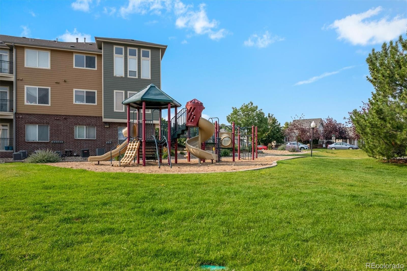 MLS Image #28 for 3261 e 103rd place,denver, Colorado