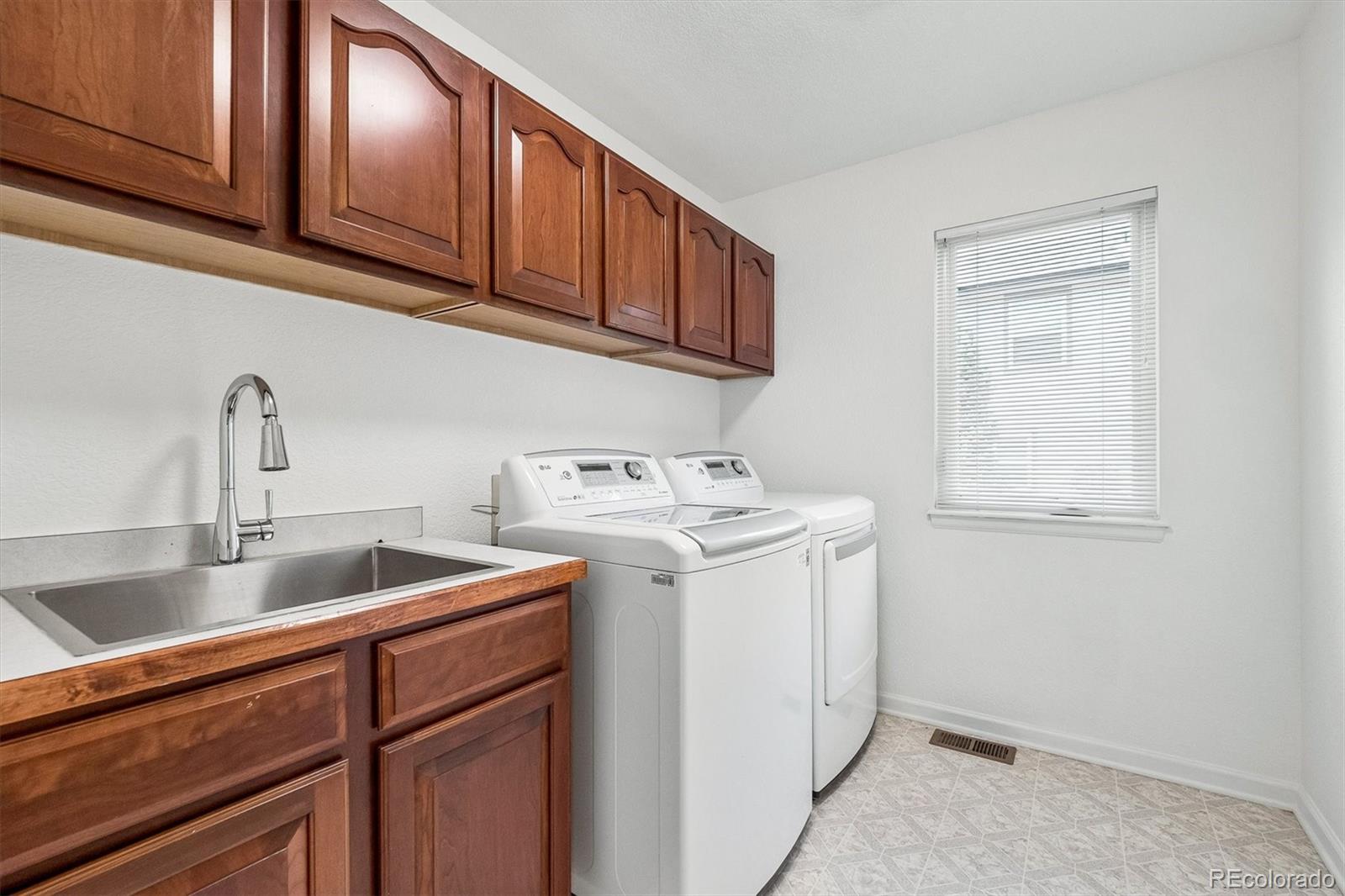MLS Image #12 for 6129 s newark way,englewood, Colorado