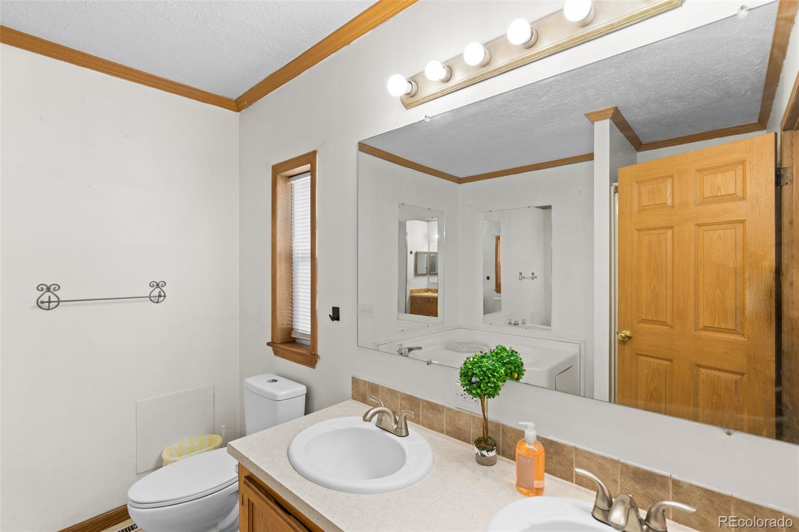 MLS Image #21 for 5690 w bryant street,denver, Colorado