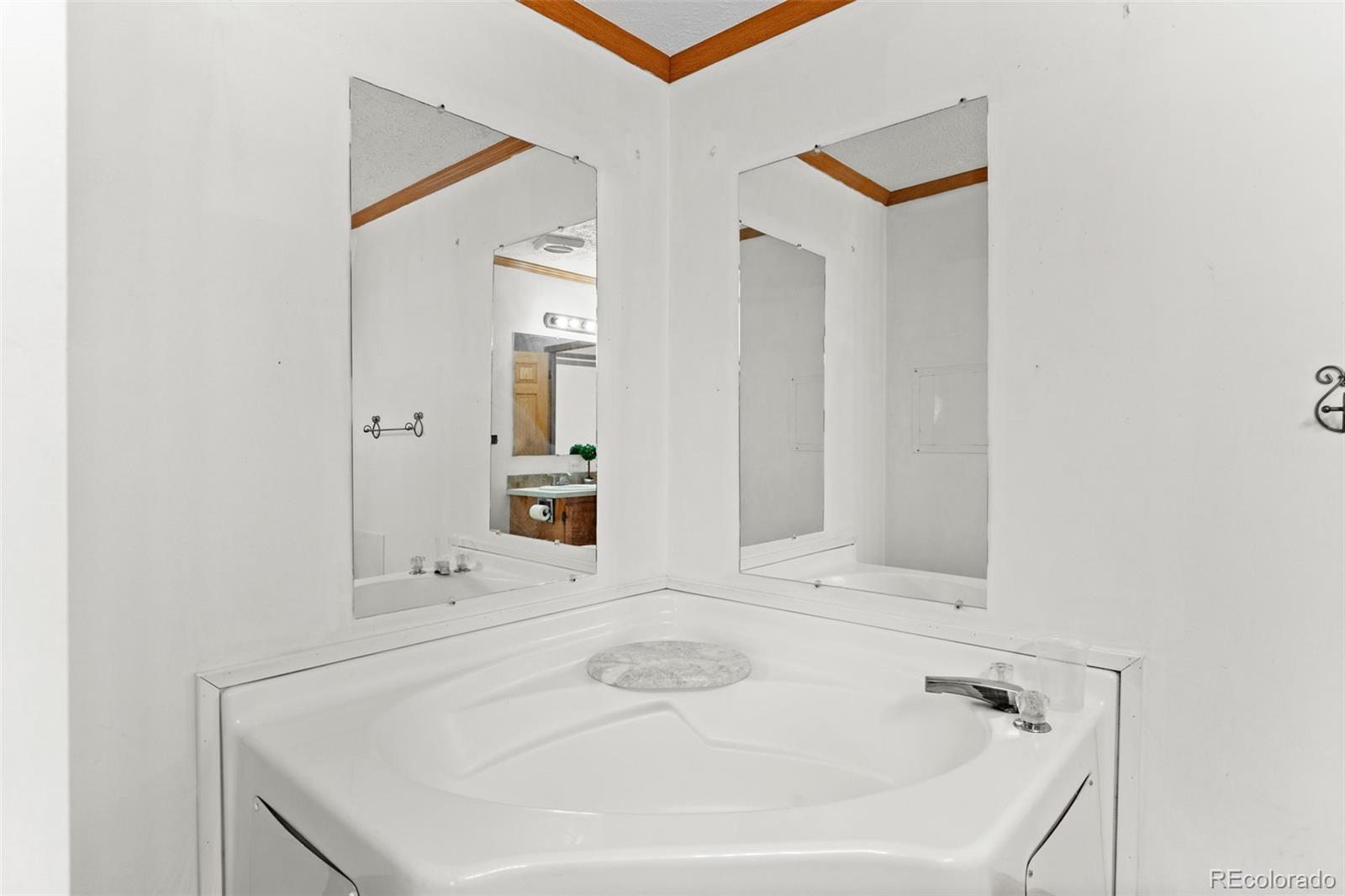 MLS Image #22 for 5690 w bryant street,denver, Colorado