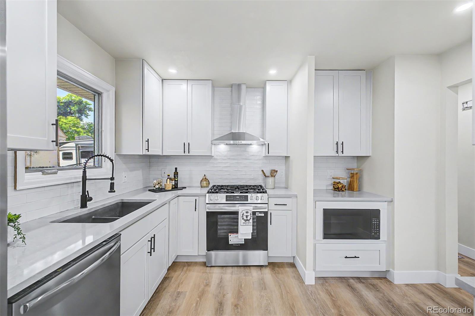 MLS Image #11 for 4667  badger lane,littleton, Colorado