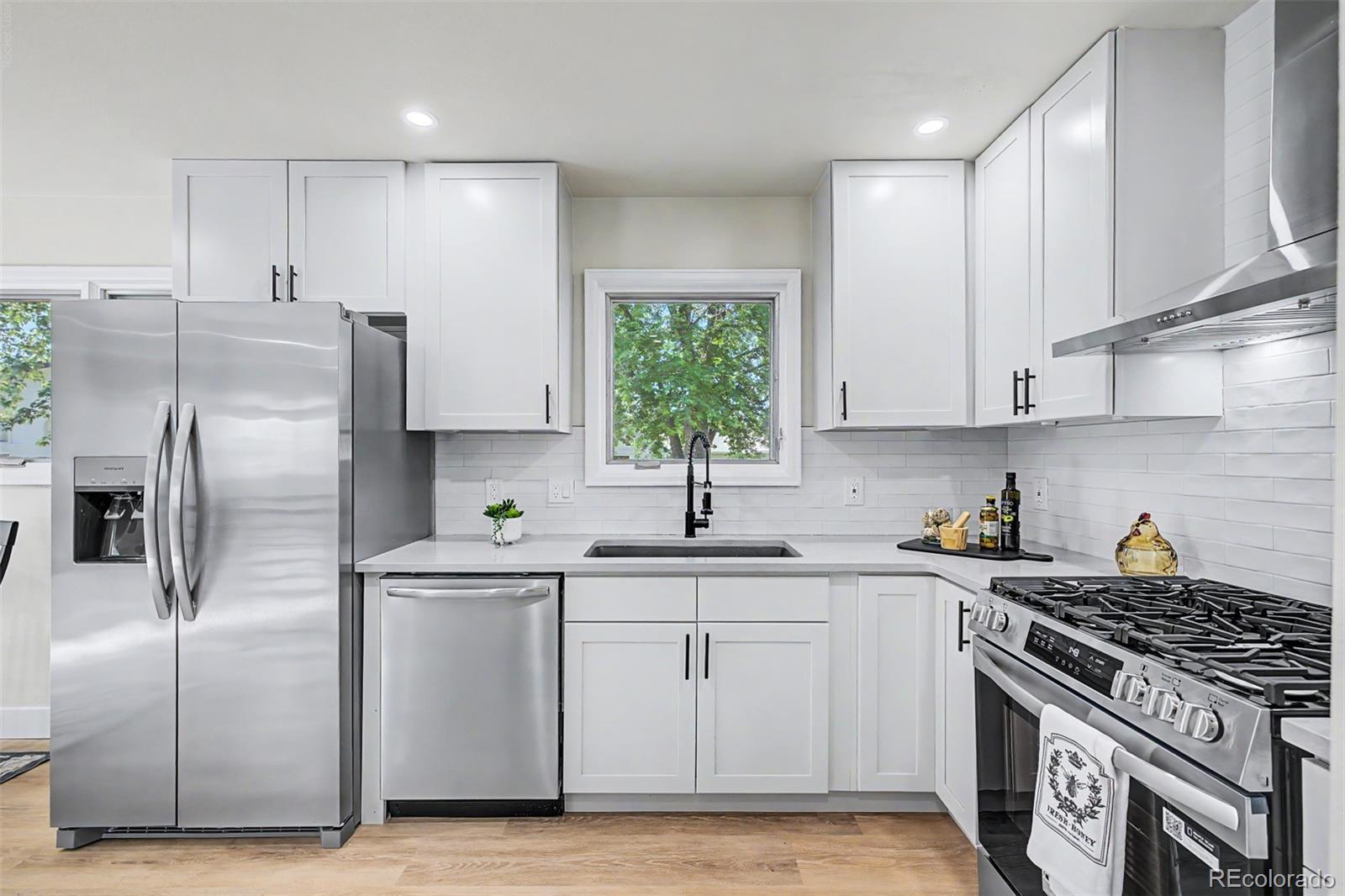 MLS Image #12 for 4667  badger lane,littleton, Colorado