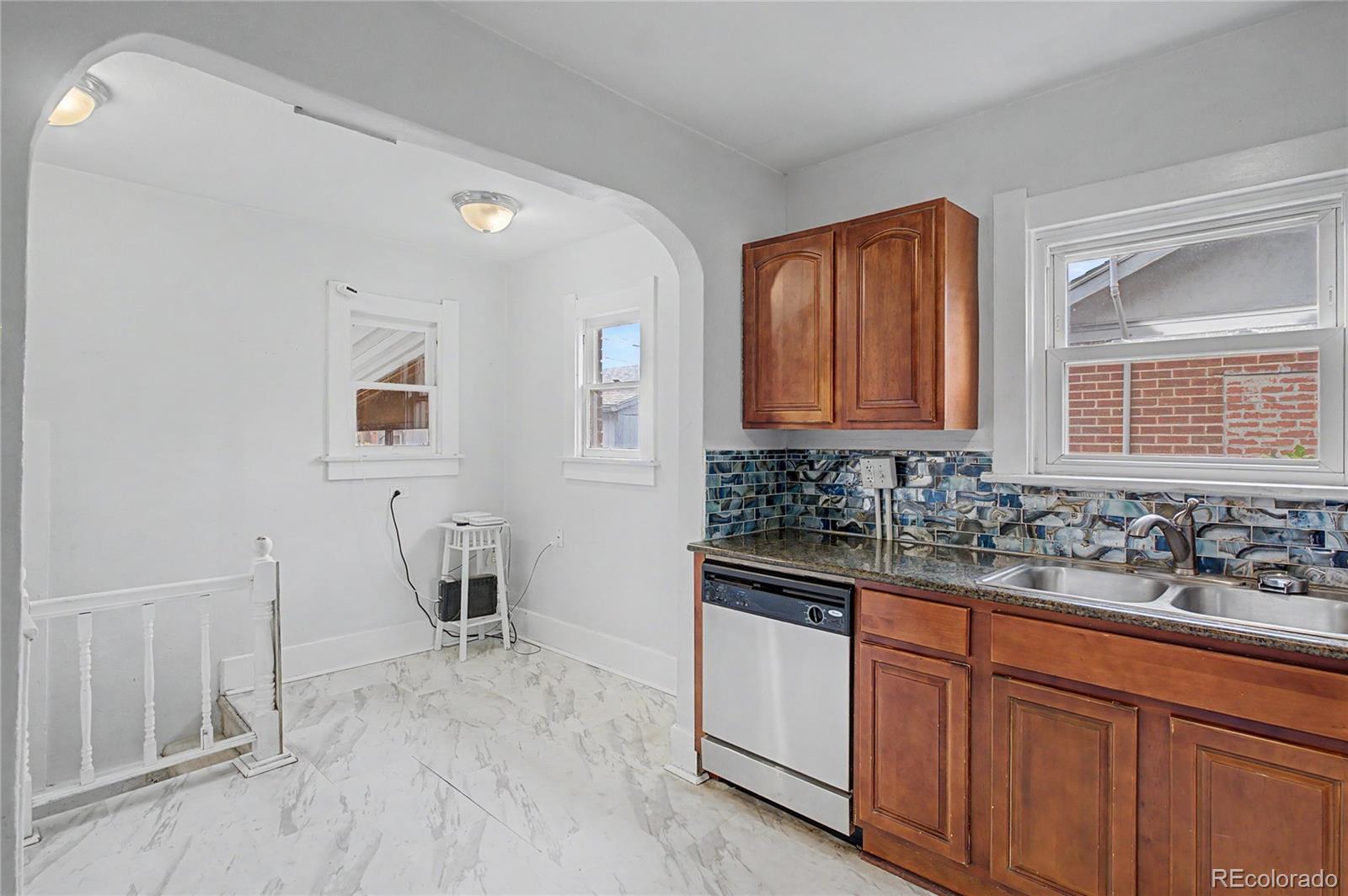 MLS Image #10 for 3318 n steele street,denver, Colorado