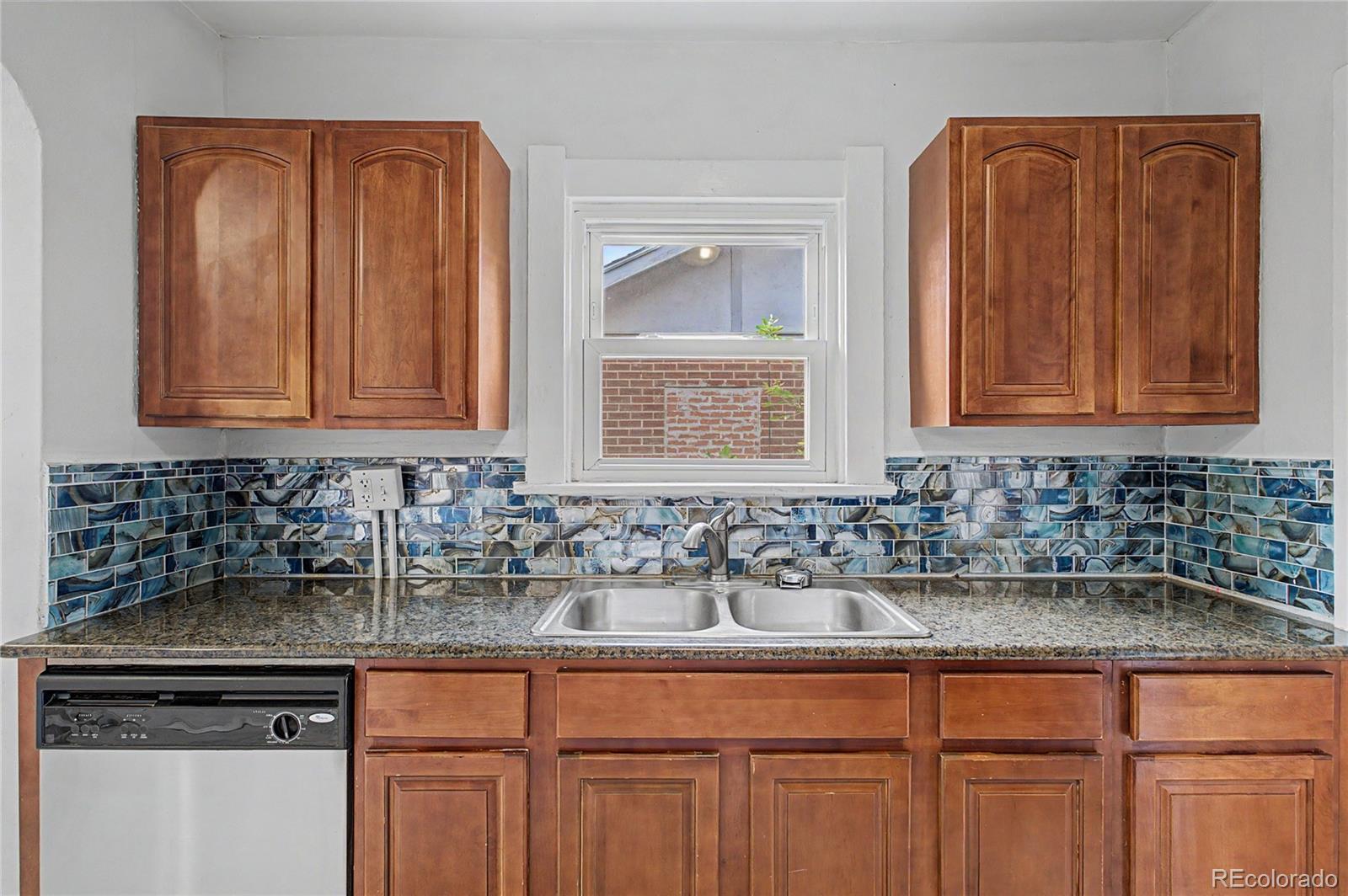 MLS Image #9 for 3318 n steele street,denver, Colorado