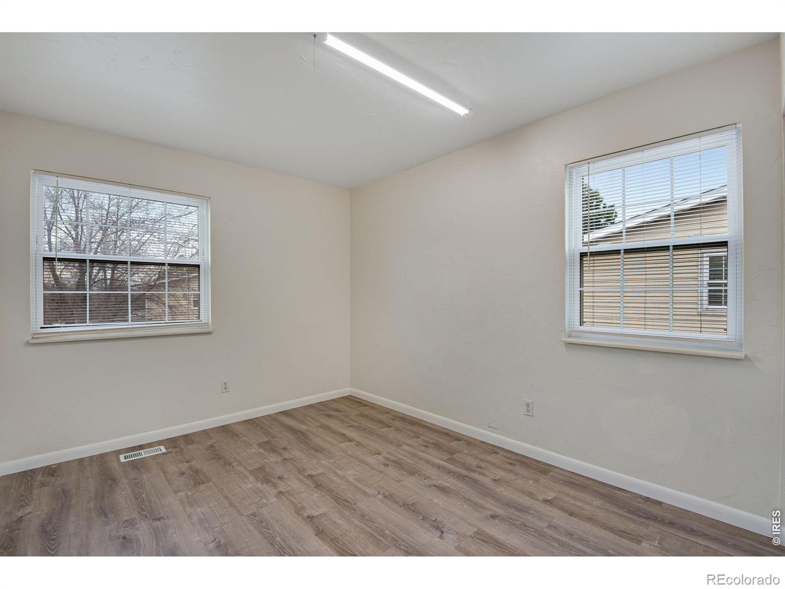 MLS Image #2 for 2630 s vaughn way,aurora, Colorado
