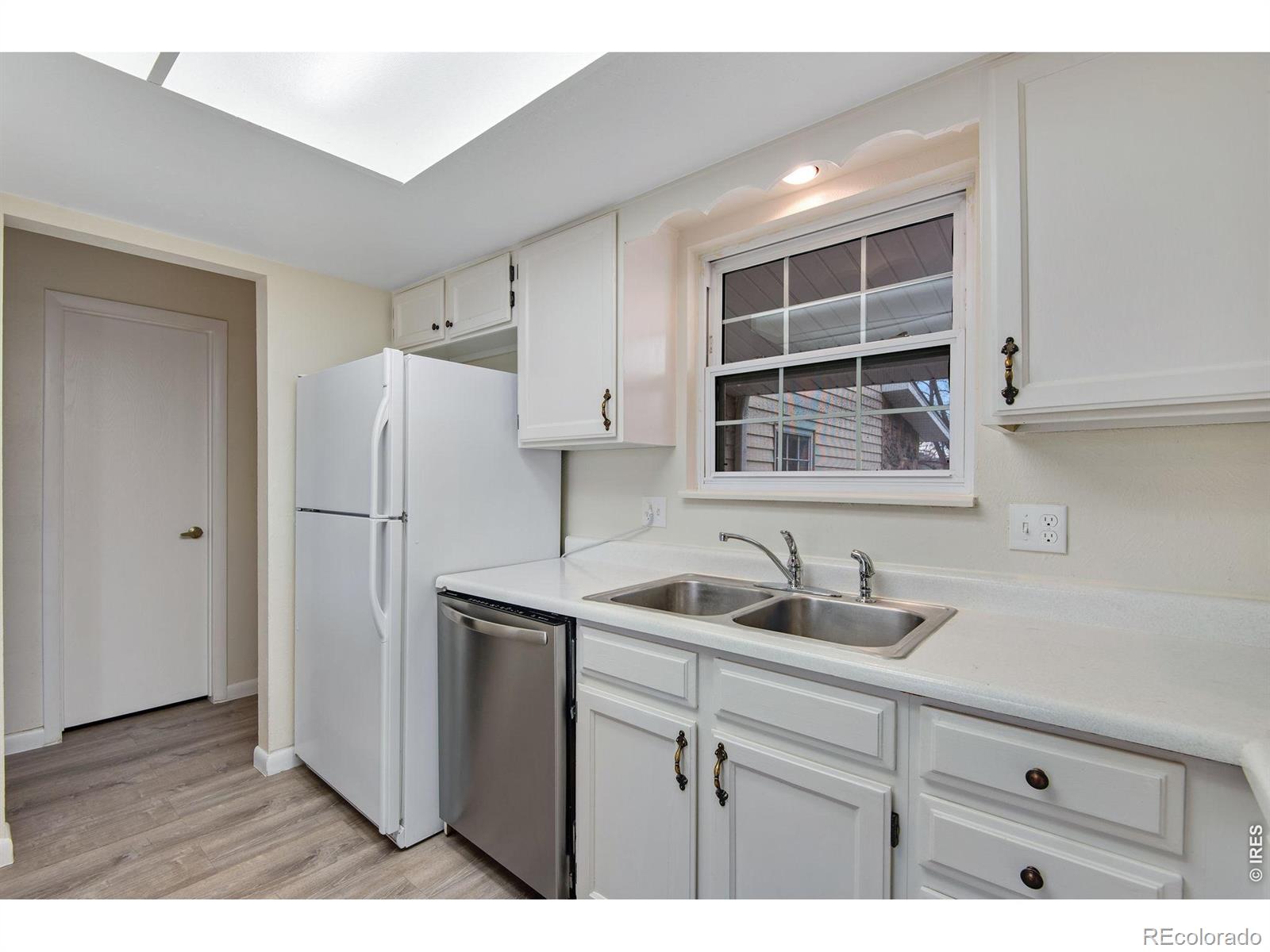 MLS Image #39 for 2630 s vaughn way,aurora, Colorado