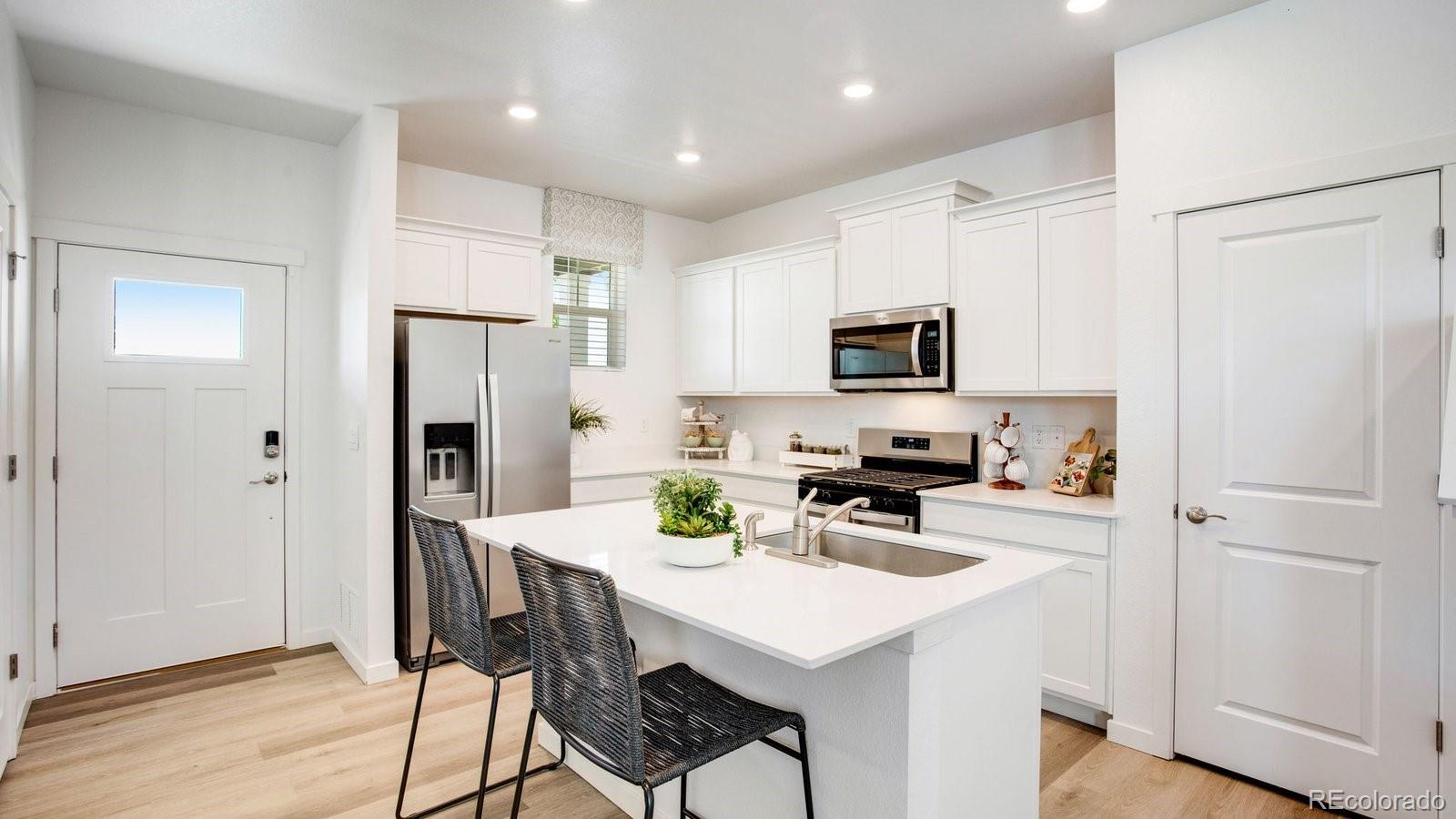 MLS Image #2 for 930  red star lane,johnstown, Colorado