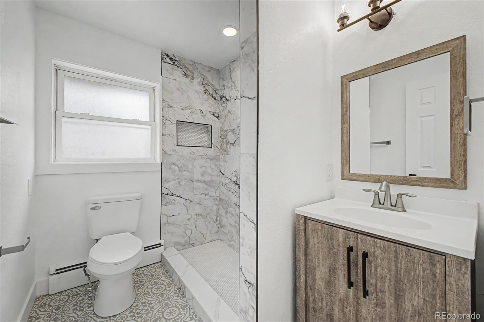 MLS Image #14 for 2318 s perry street,denver, Colorado