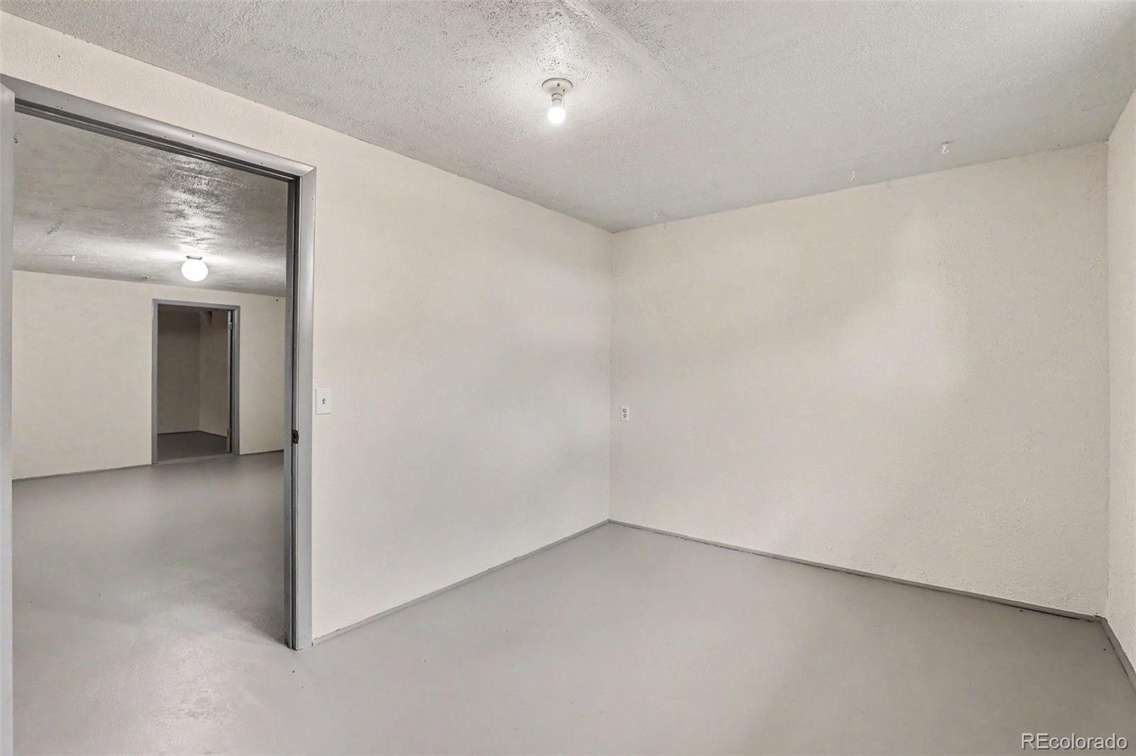 MLS Image #23 for 933  nelson street,lakewood, Colorado