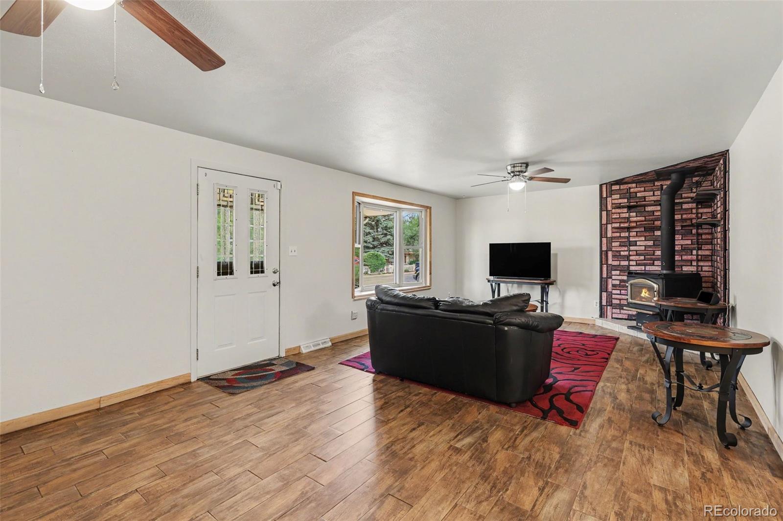 MLS Image #4 for 933  nelson street,lakewood, Colorado