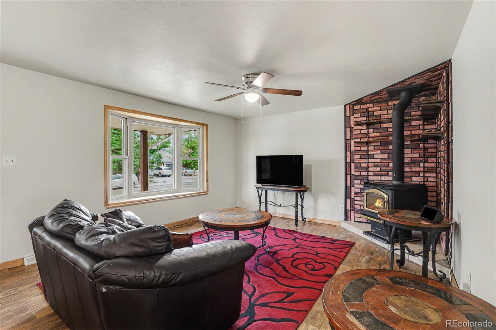 MLS Image #5 for 933  nelson street,lakewood, Colorado