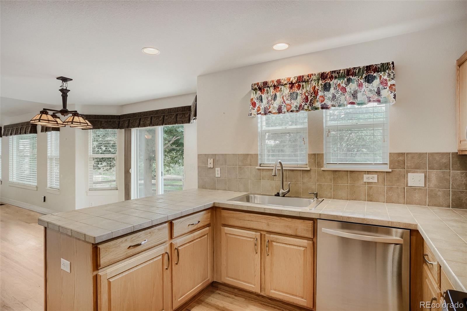 MLS Image #10 for 1114 w 135th lane,denver, Colorado