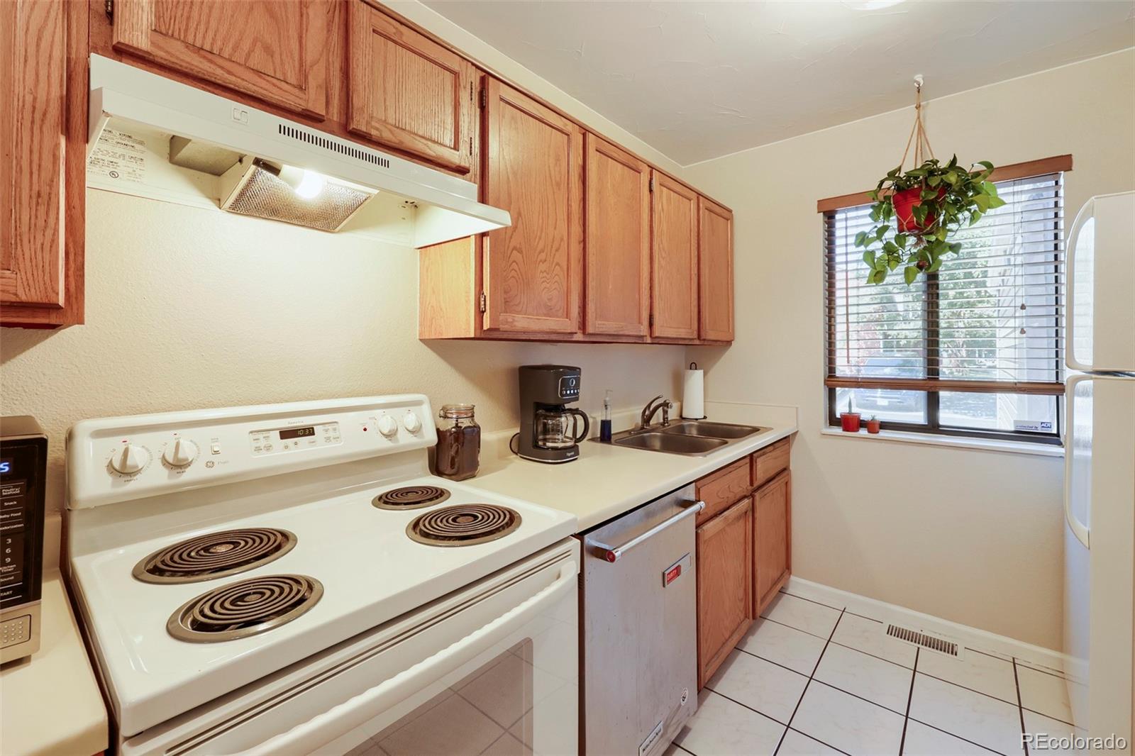 MLS Image #15 for 7474 e arkansas avenue,denver, Colorado