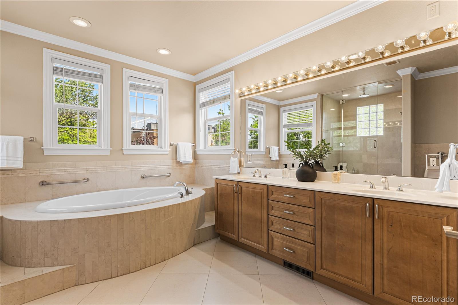 MLS Image #16 for 2353 n washington street,denver, Colorado