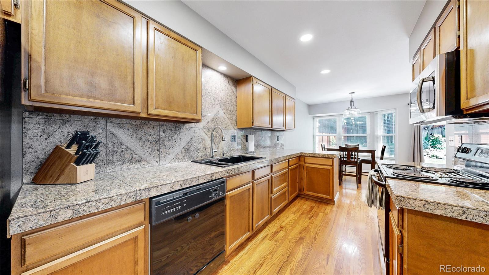 MLS Image #11 for 1566 s trenton court,denver, Colorado