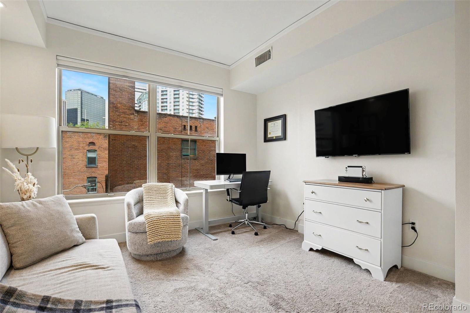 MLS Image #10 for 1975 n grant street 311,denver, Colorado