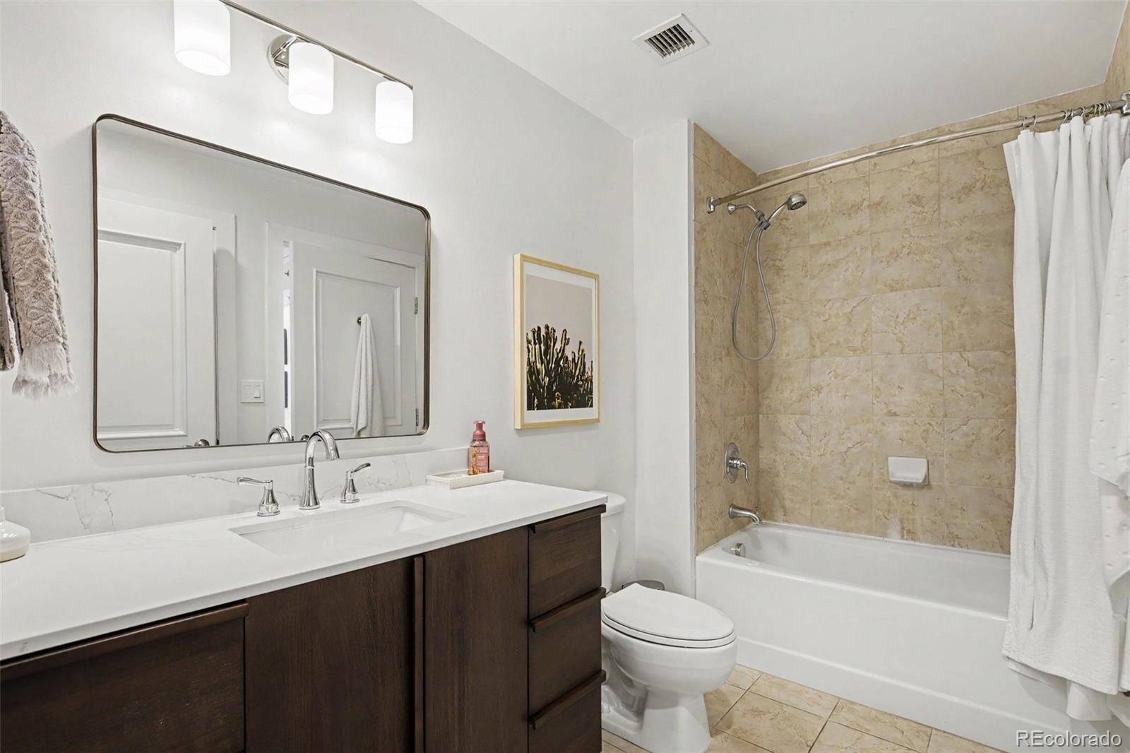 MLS Image #12 for 1975 n grant street 311,denver, Colorado