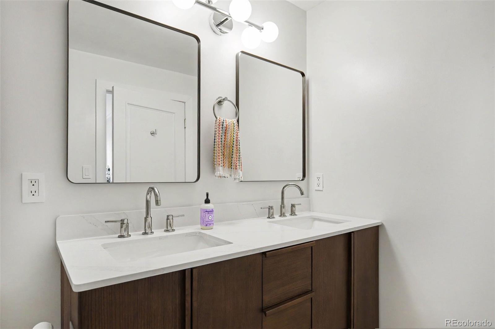 MLS Image #16 for 1975 n grant street 311,denver, Colorado