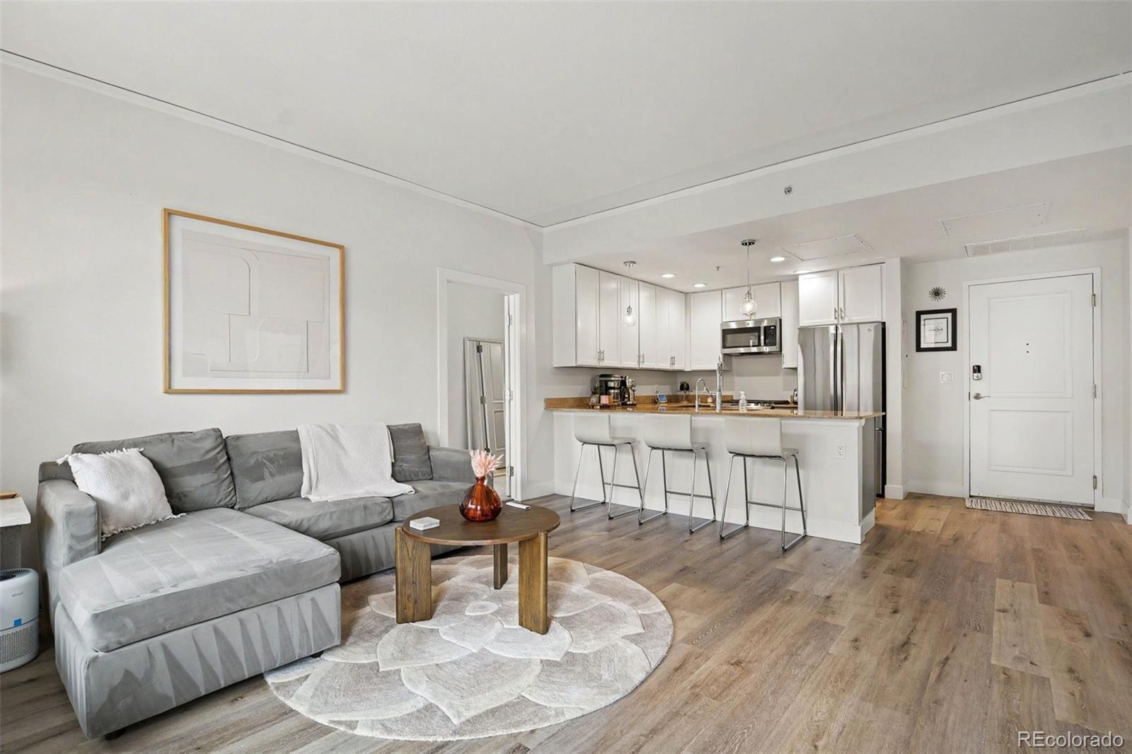 MLS Image #2 for 1975 n grant street 311,denver, Colorado