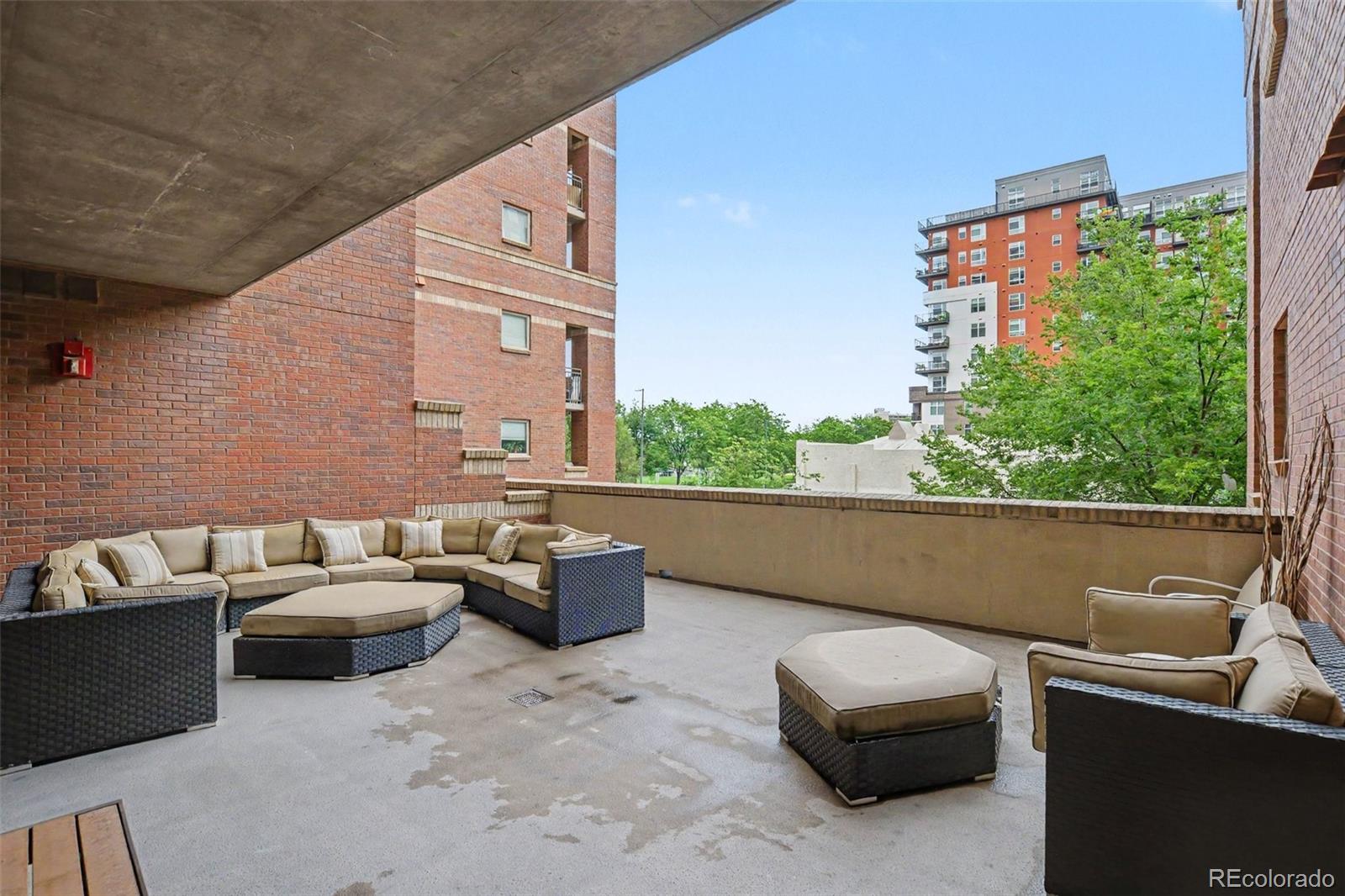 MLS Image #22 for 1975 n grant street 311,denver, Colorado