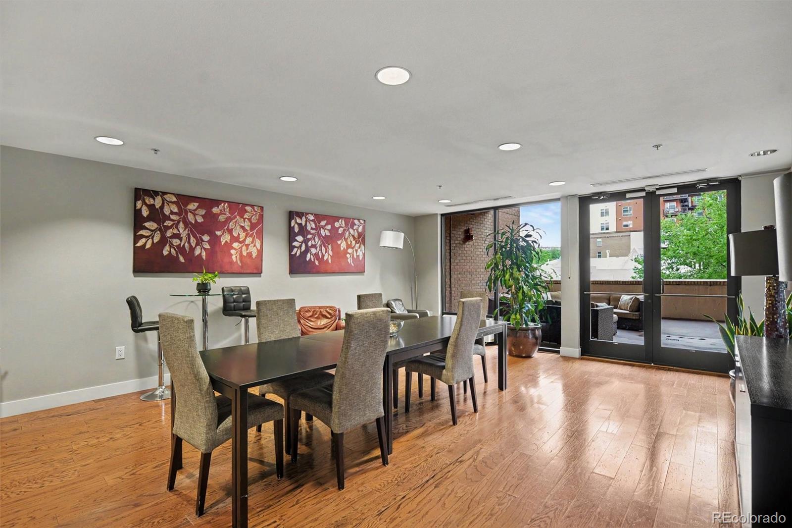 MLS Image #23 for 1975 n grant street 311,denver, Colorado