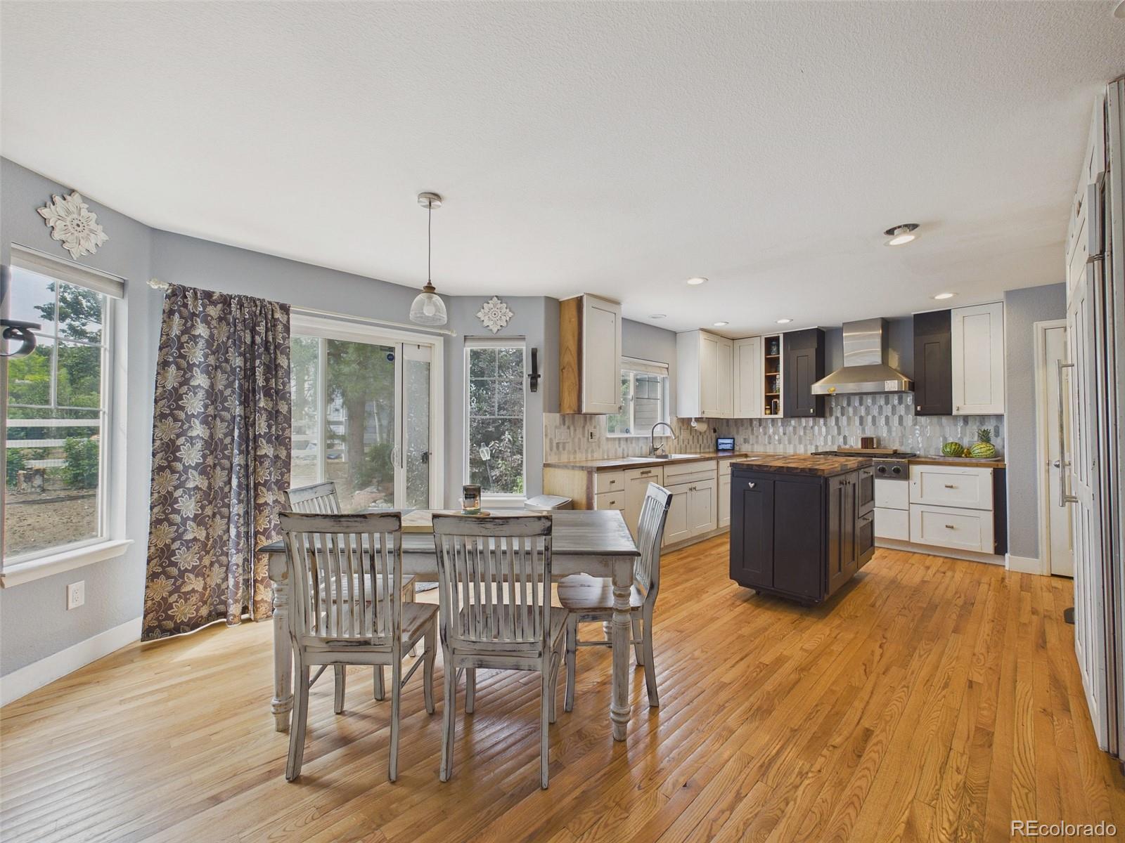 MLS Image #11 for 24734 e gunnison drive,aurora, Colorado