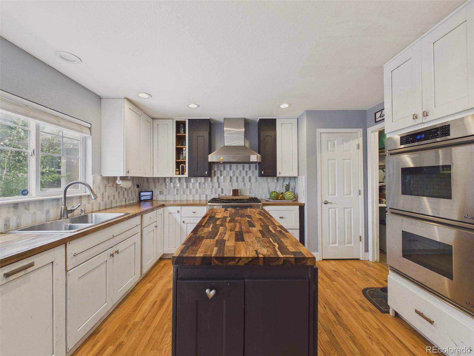 MLS Image #15 for 24734 e gunnison drive,aurora, Colorado
