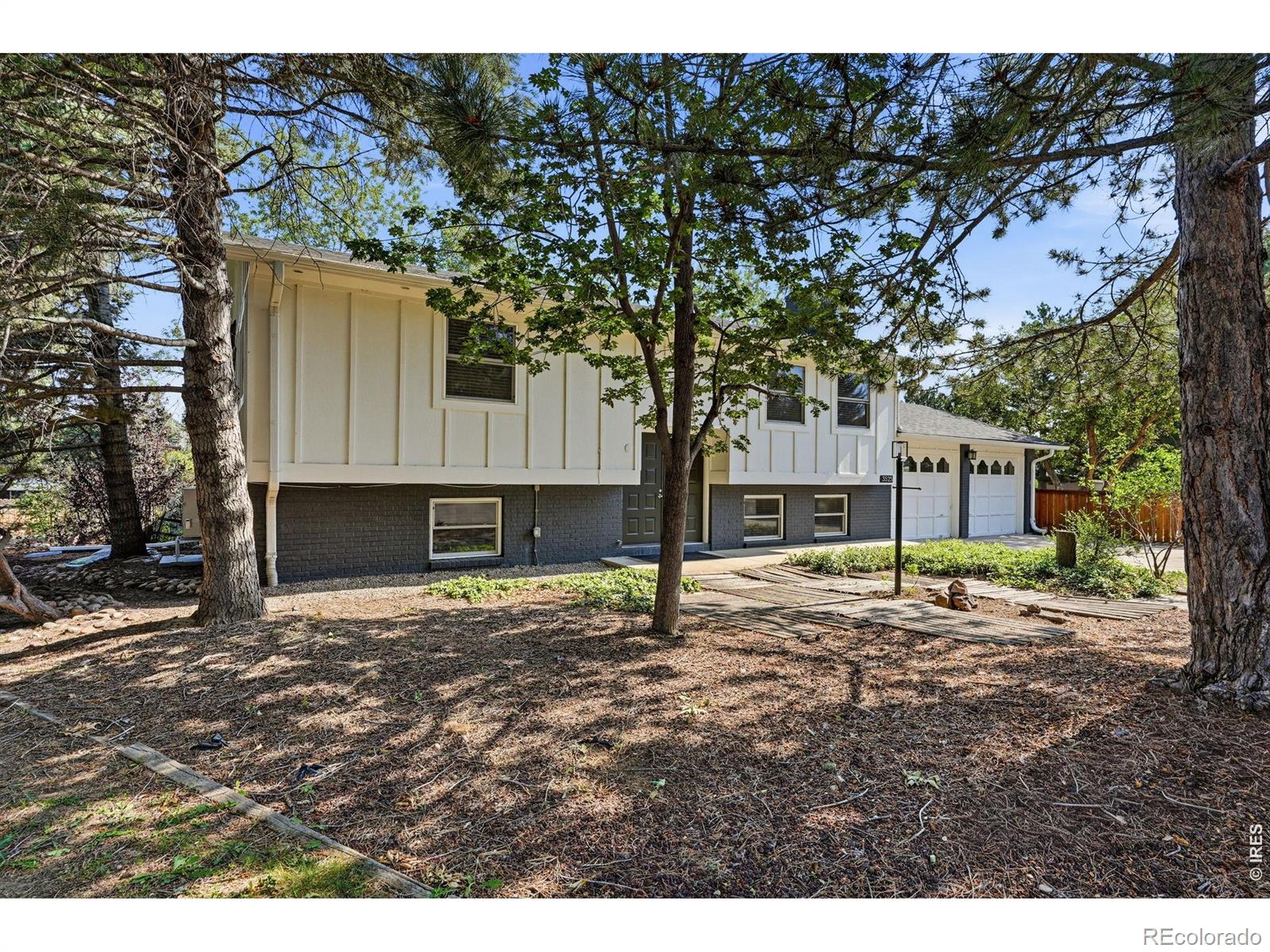 MLS Image #4 for 3525  lakeview circle,longmont, Colorado