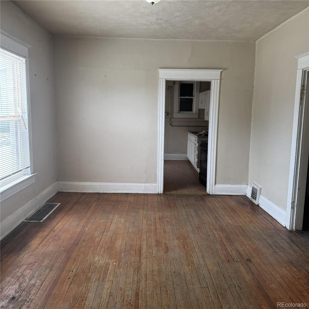 MLS Image #6 for 831 and 833 s lincoln street,denver, Colorado