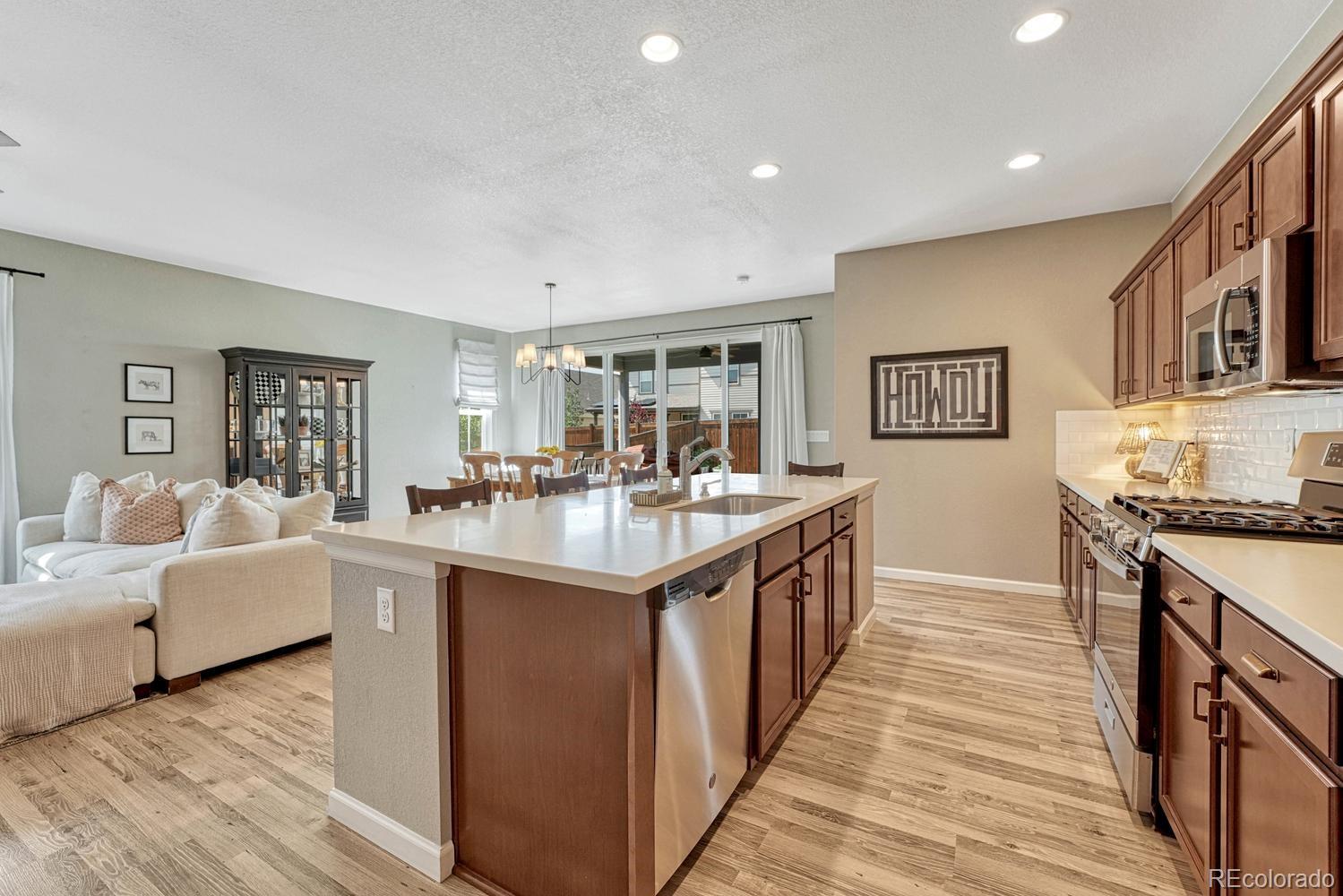 MLS Image #10 for 27859 e 7th place,aurora, Colorado