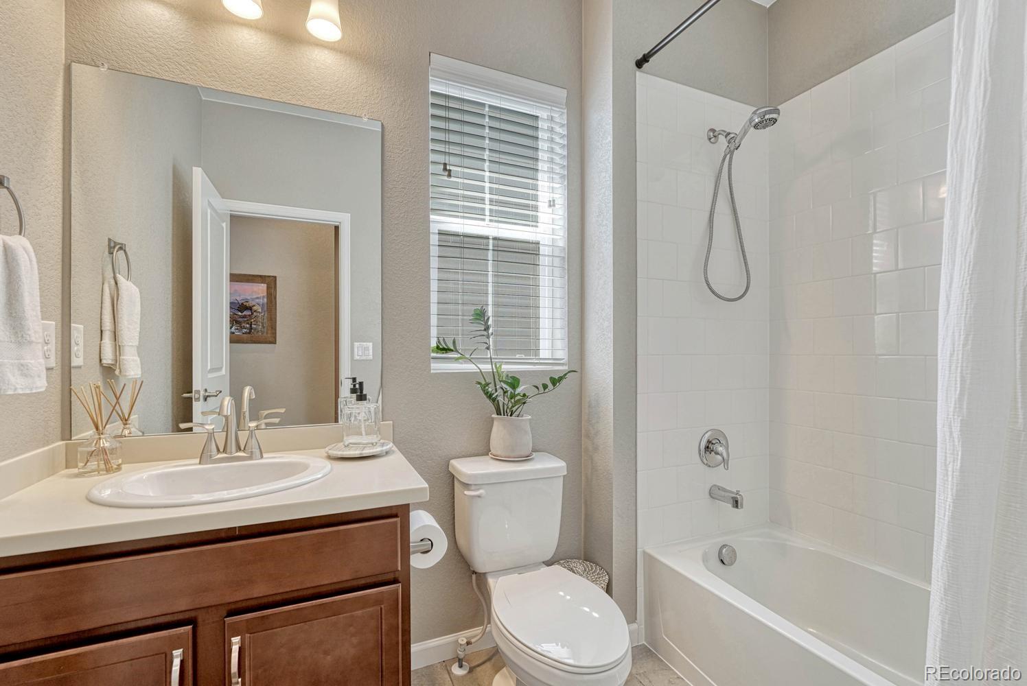 MLS Image #31 for 27859 e 7th place,aurora, Colorado