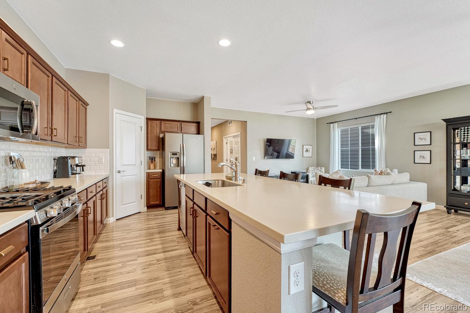 MLS Image #9 for 27859 e 7th place,aurora, Colorado