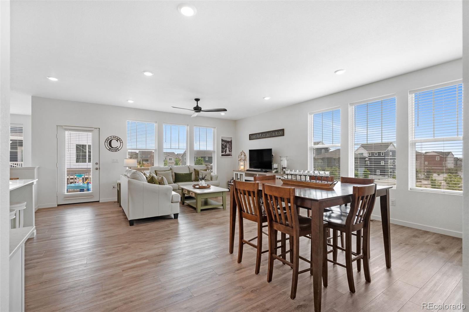 MLS Image #11 for 1982 s fultondale court,aurora, Colorado
